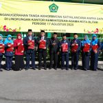 12 Guru MtsN 2 Kota Blitar Menerima Penganugerahan Tanda kehormatan Satyalencana